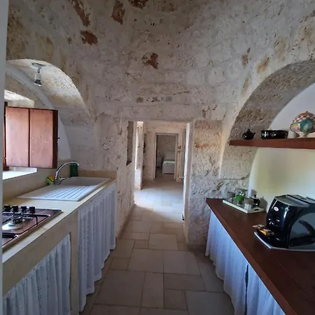 Demetra Trulli Experience * מונופולי